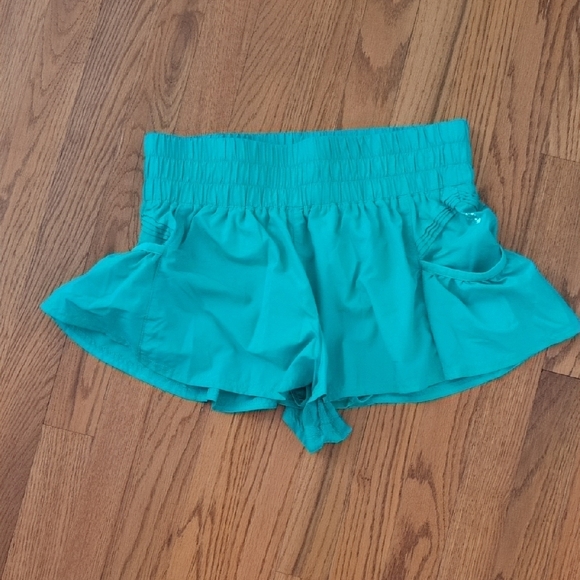 FP Movement by Free People Green Women's Shorts - Picture 2 of 5